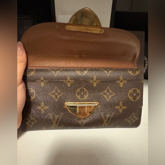 LOUIS VUITTON
Monogram Canvas Eugenie Wallet USED - Picture 7 of 8